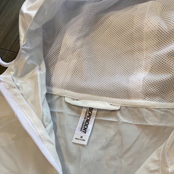 Pure Barre White Windbreaker - Picture 3 of 4